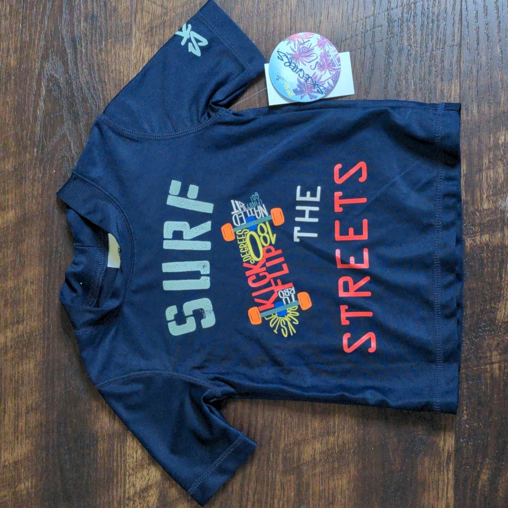 NEW Sketchers Rash Guard Size 2T